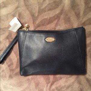 NWT Coach Pebble Leather Large Wristlet